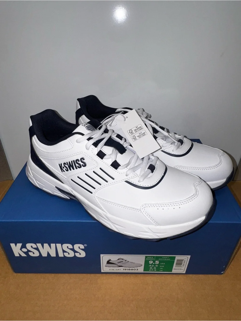 K-Swiss Fario Men's Sneakers Shoes 9.5 White 1918803-M